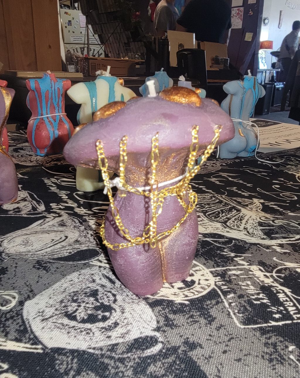 Everyday Chains - Enchantor Candle